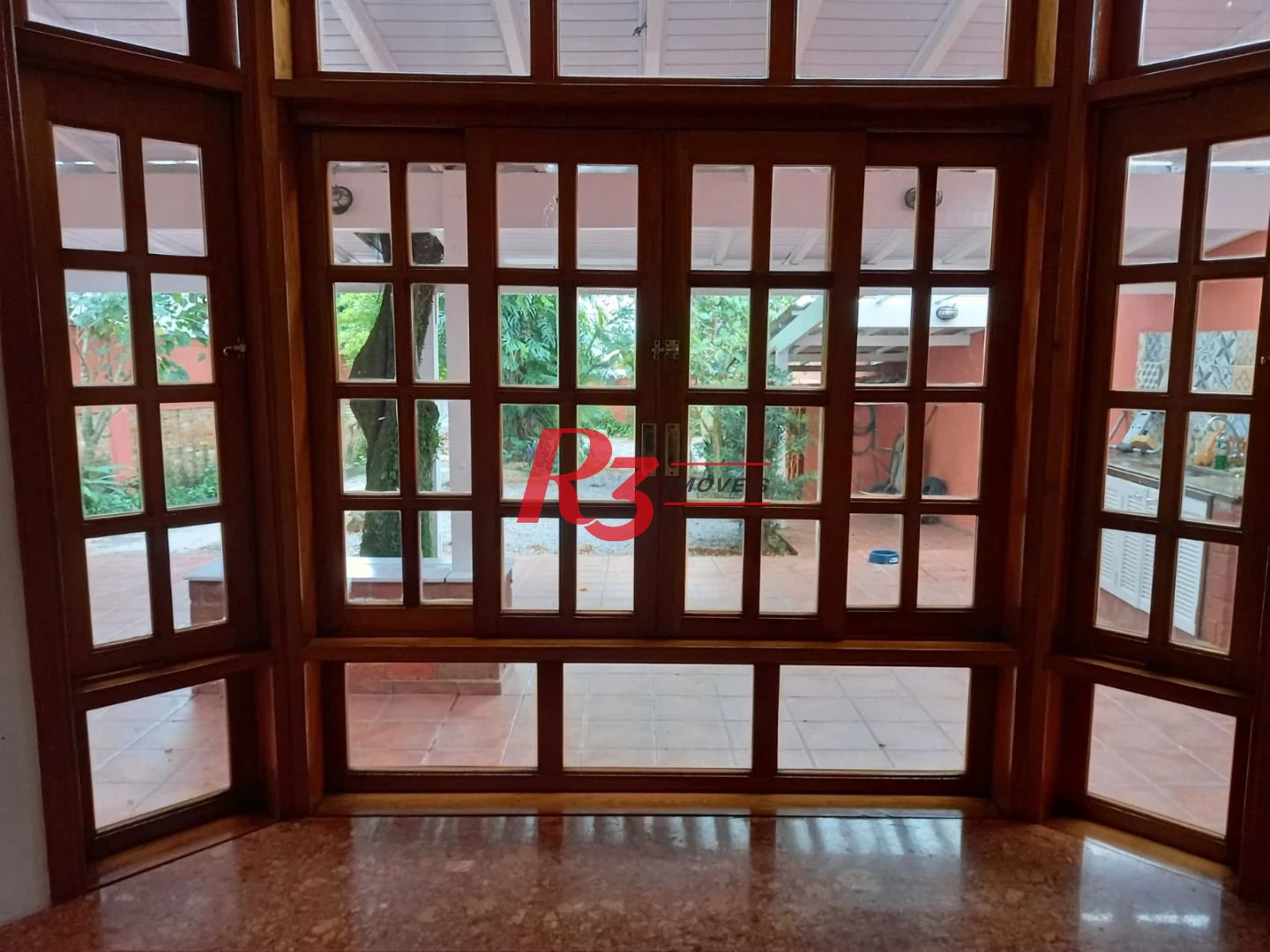 Casa com 3 dormitórios à venda, 108 m² por R$ 1.400.000,00 - Vila Voturuá - São Vicente/SP