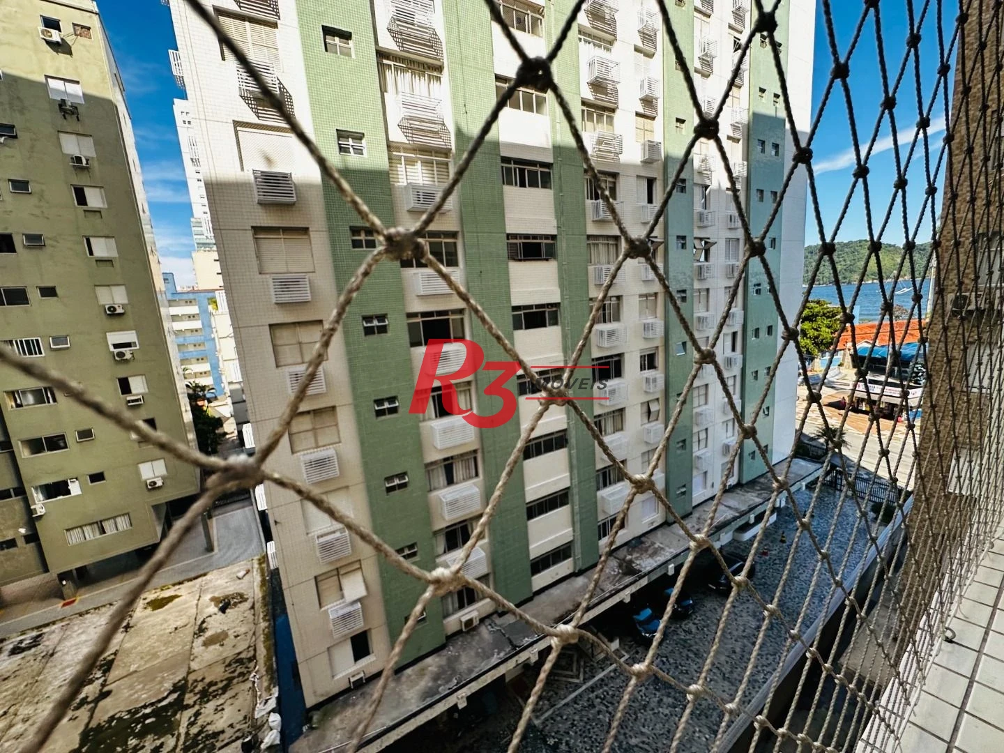 Oportunidade para locação na orla da Ponta da Praia, 100% mobiliado e equipado, uma graça!