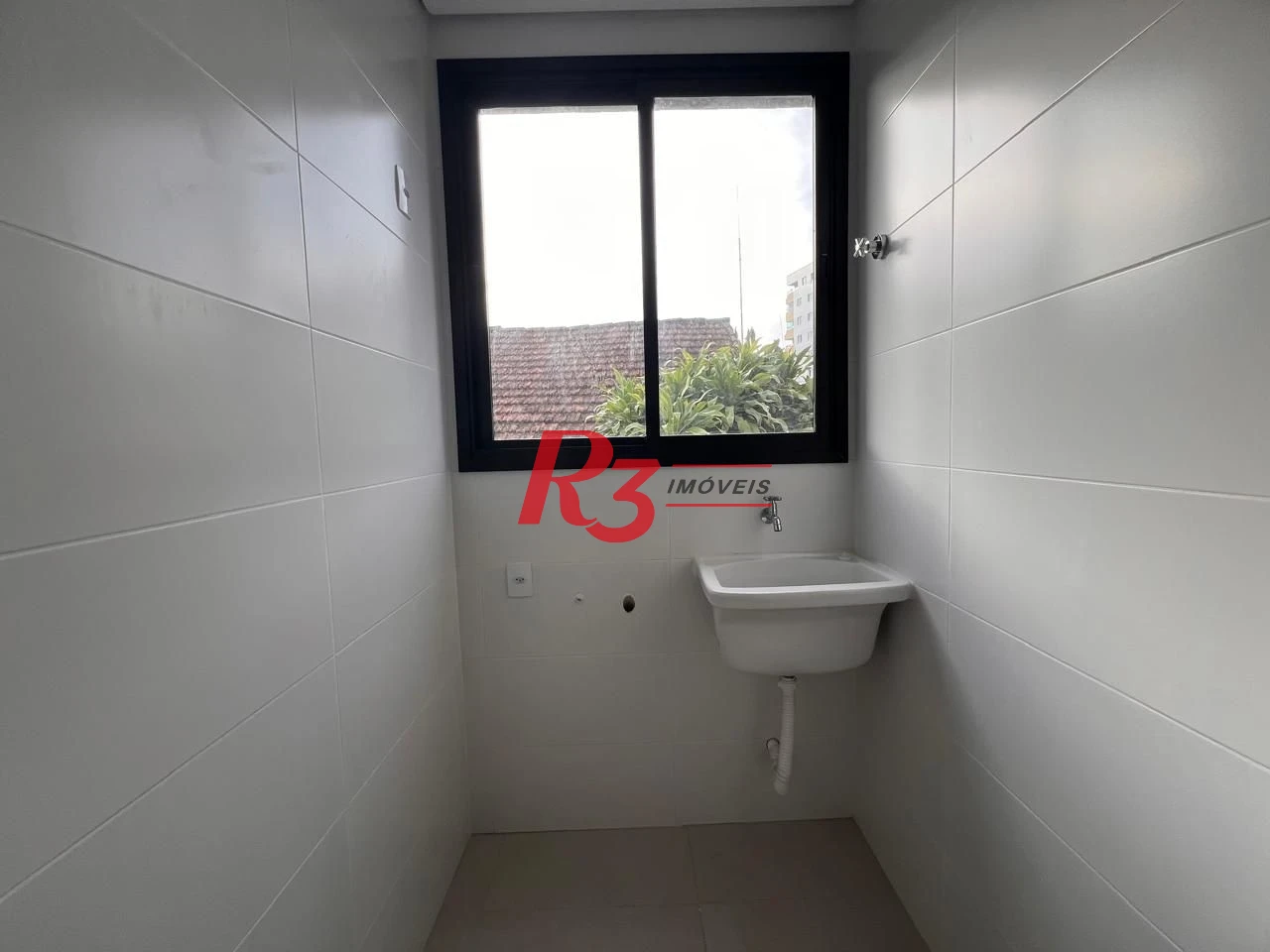 Village com 2 dormitórios à venda, 90 m² por R$ 655.000,00 - Campo Grande - Santos/SP
