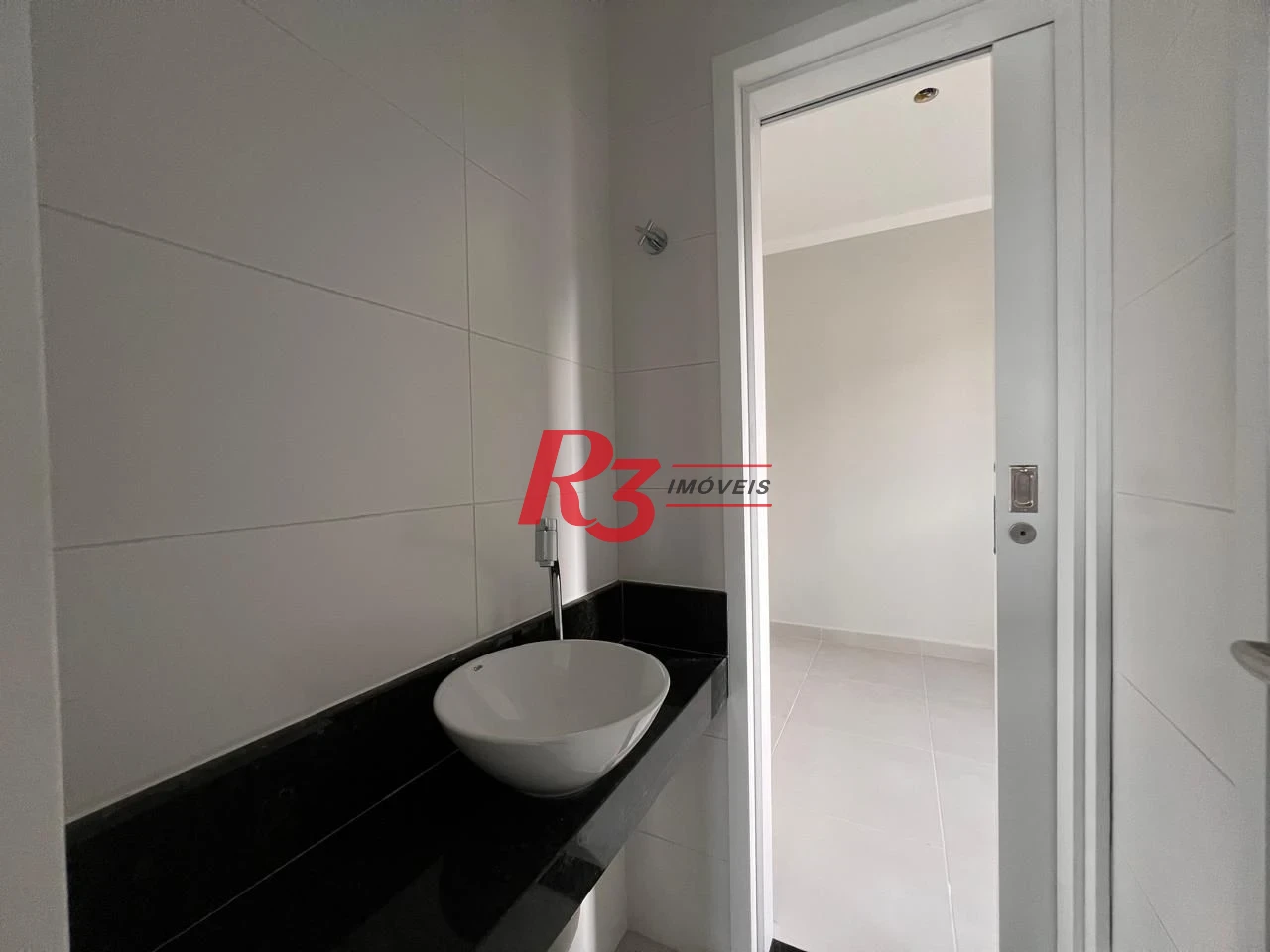 Village com 2 dormitórios à venda, 90 m² por R$ 655.000,00 - Campo Grande - Santos/SP