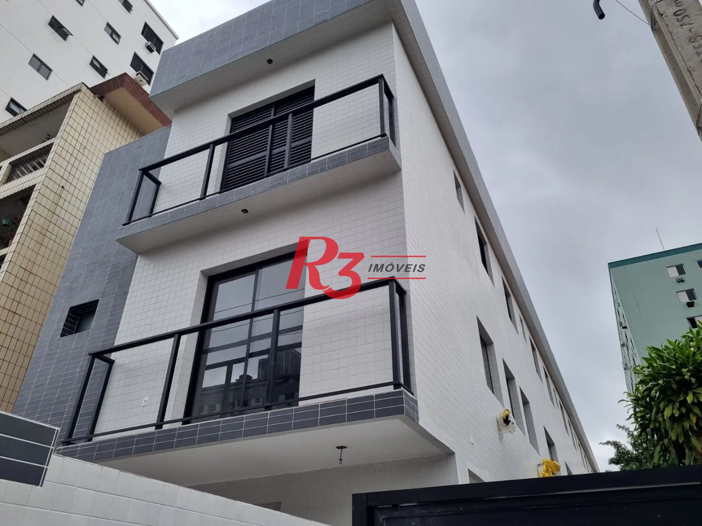 Village com 2 dormitórios à venda, 90 m² por R$ 655.000,00 - Campo Grande - Santos/SP