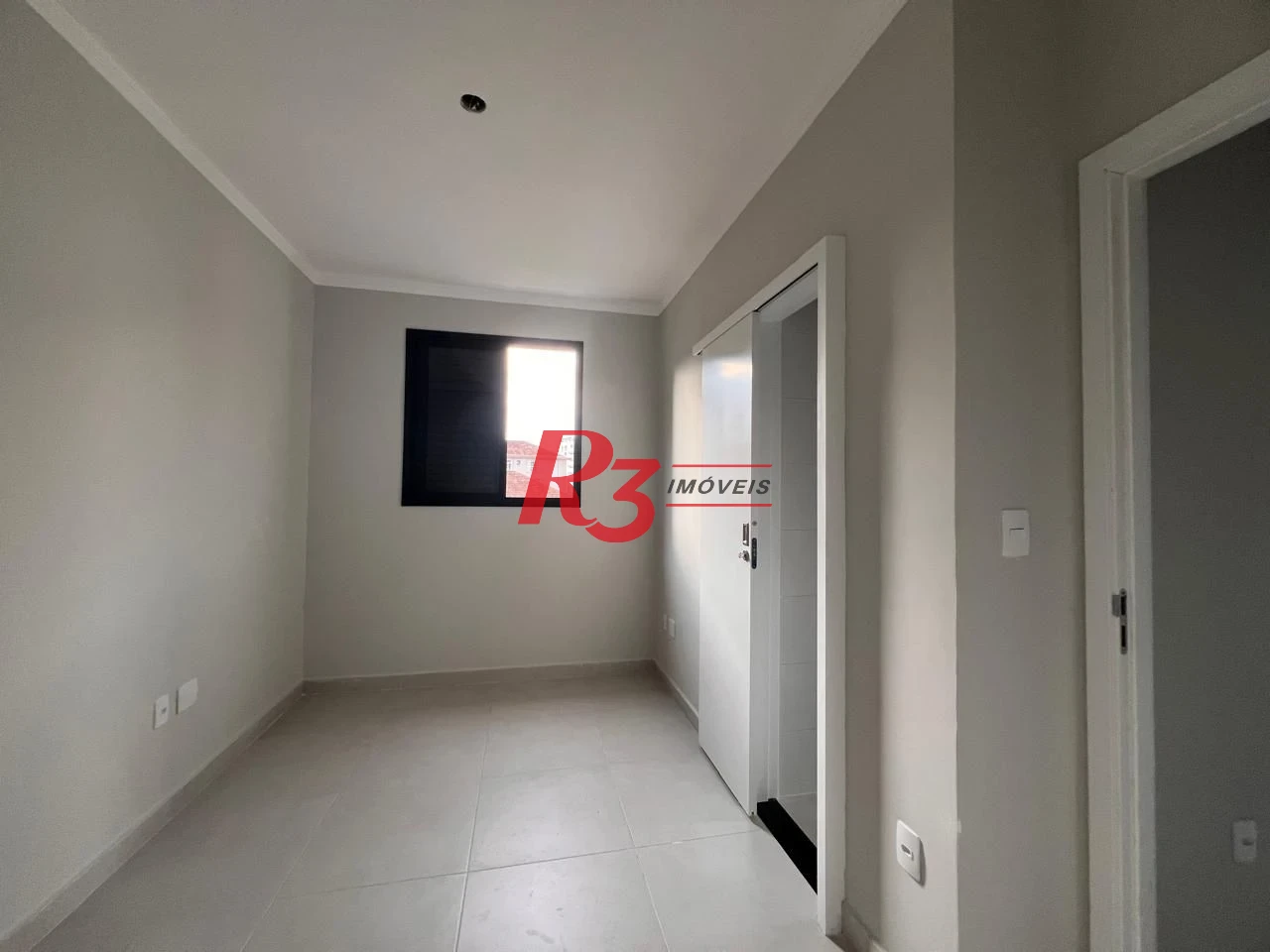 Village com 2 dormitórios à venda, 90 m² por R$ 655.000,00 - Campo Grande - Santos/SP