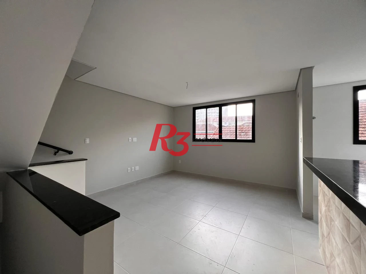 Village com 2 dormitórios à venda, 90 m² por R$ 655.000,00 - Campo Grande - Santos/SP