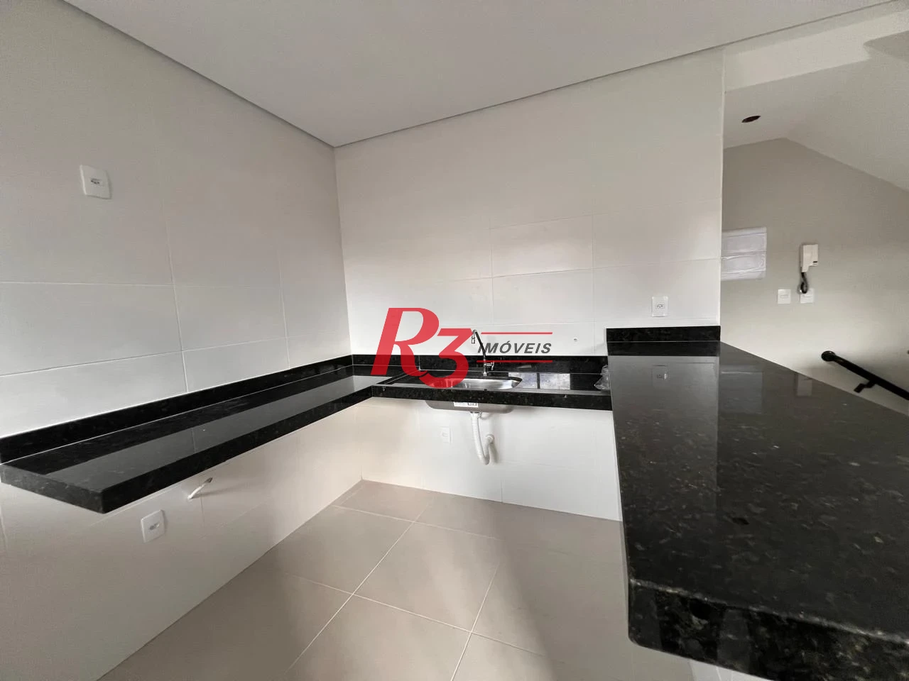 Village com 2 dormitórios à venda, 90 m² por R$ 655.000,00 - Campo Grande - Santos/SP