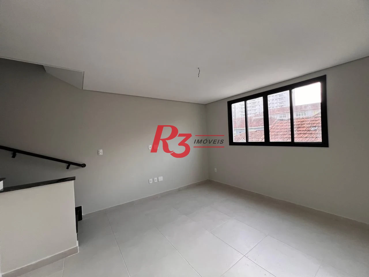Village com 2 dormitórios à venda, 90 m² por R$ 655.000,00 - Campo Grande - Santos/SP