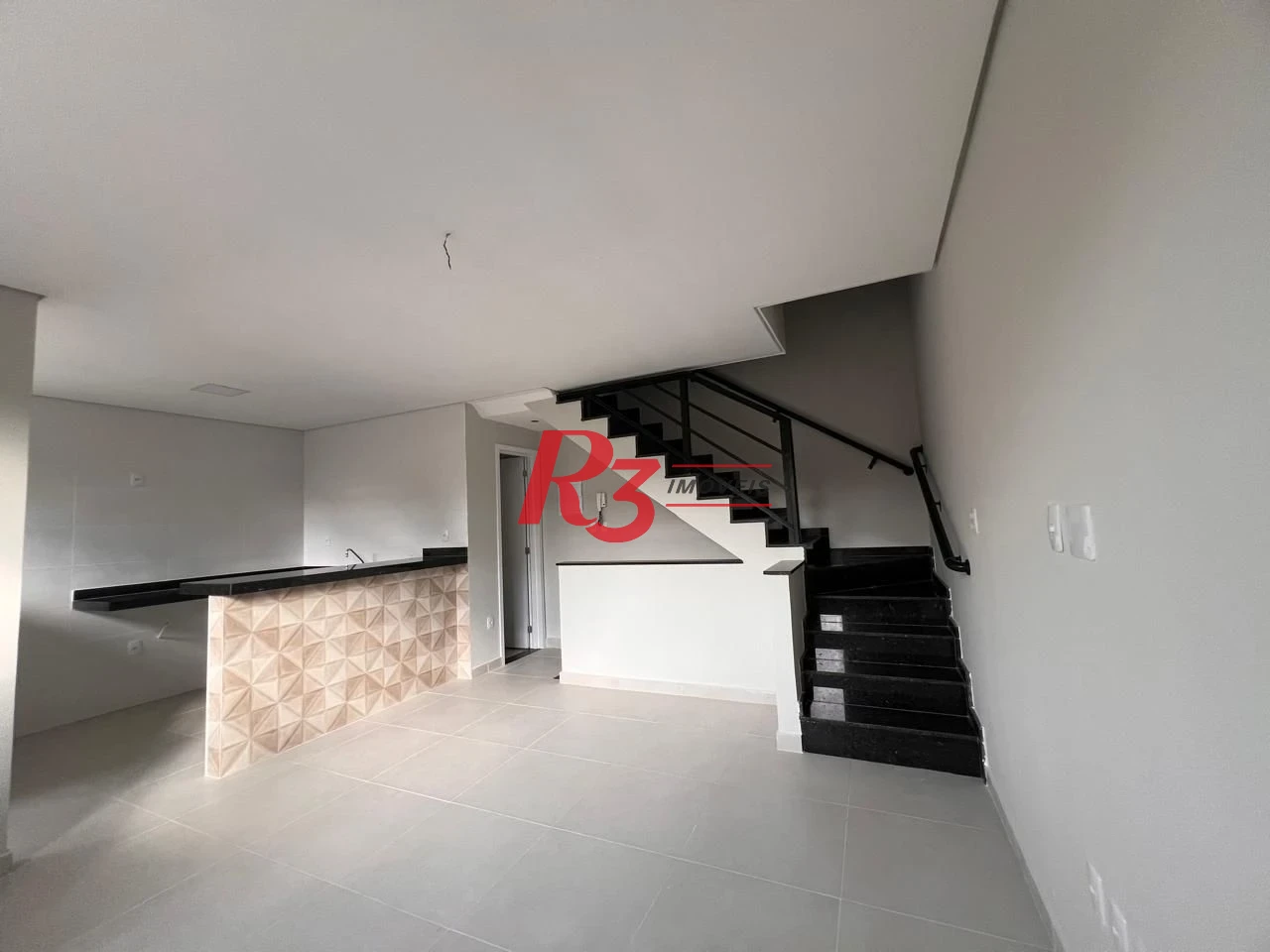 Village com 2 dormitórios à venda, 90 m² por R$ 655.000,00 - Campo Grande - Santos/SP