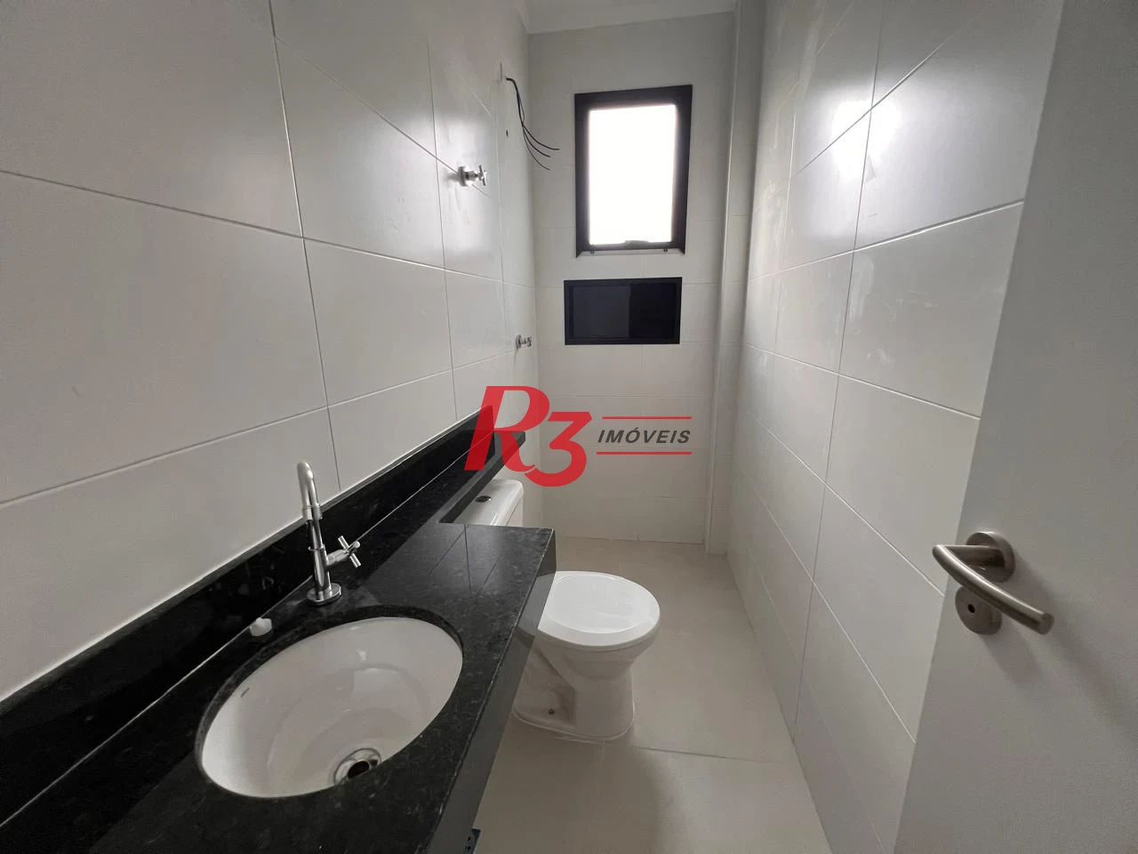 Village com 2 dormitórios à venda, 90 m² por R$ 655.000,00 - Campo Grande - Santos/SP