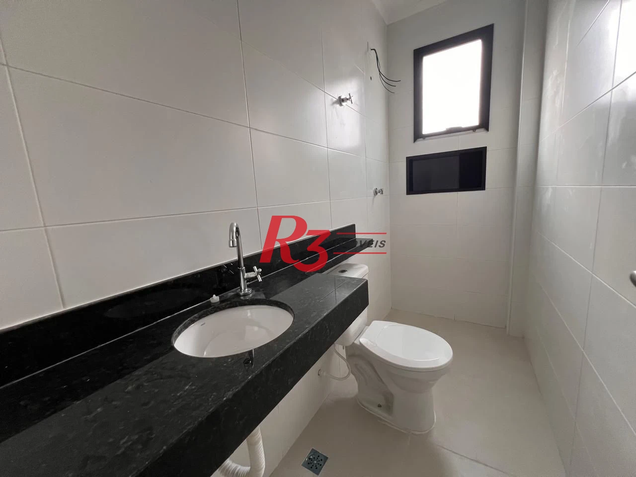 Village com 2 dormitórios à venda, 90 m² por R$ 655.000,00 - Campo Grande - Santos/SP