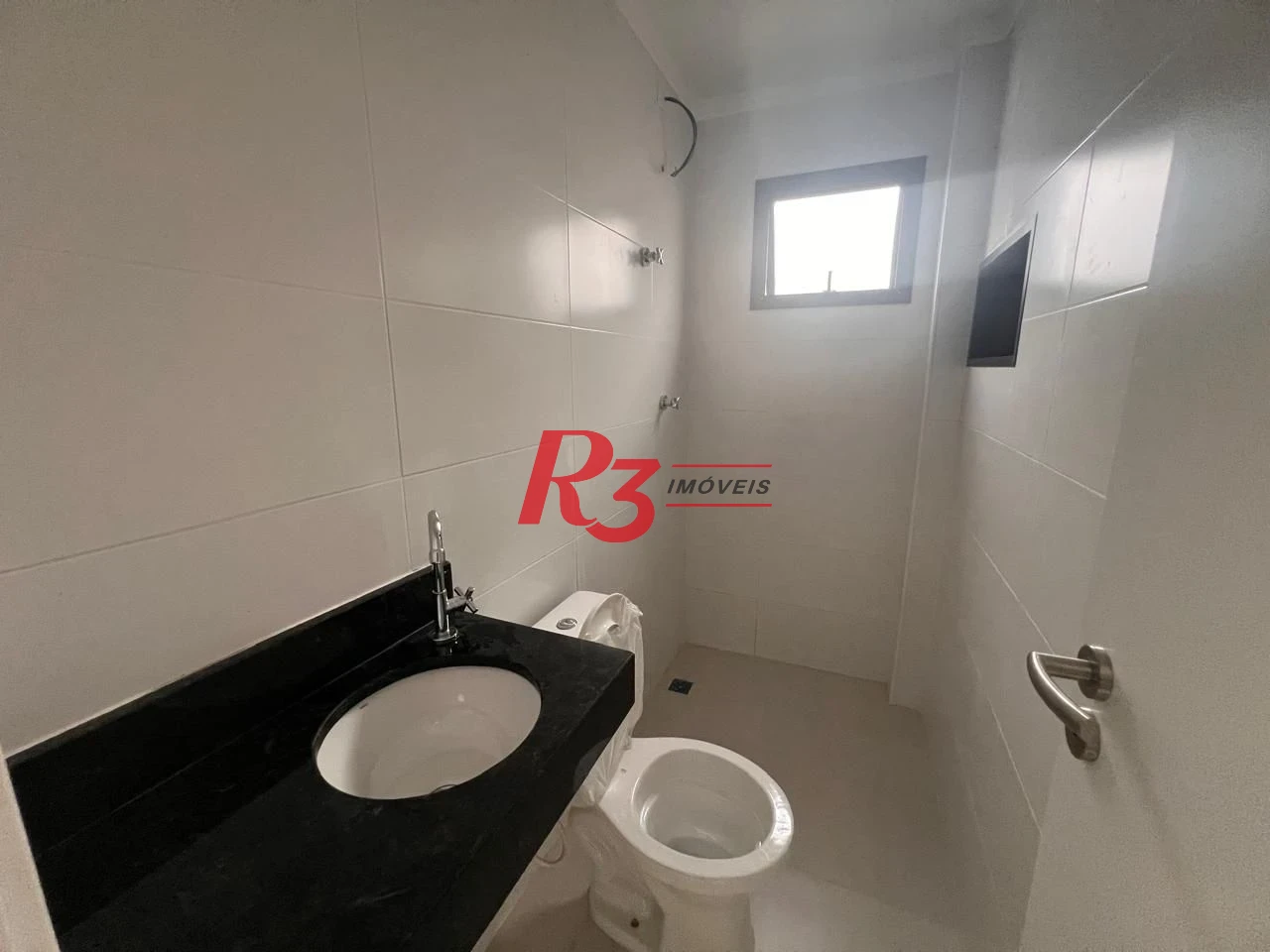 Village com 2 dormitórios à venda, 90 m² por R$ 655.000,00 - Campo Grande - Santos/SP