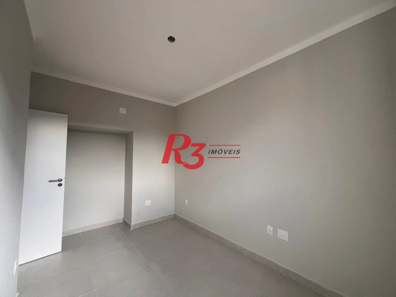 Village com 2 dormitórios à venda, 90 m² por R$ 655.000,00 - Campo Grande - Santos/SP