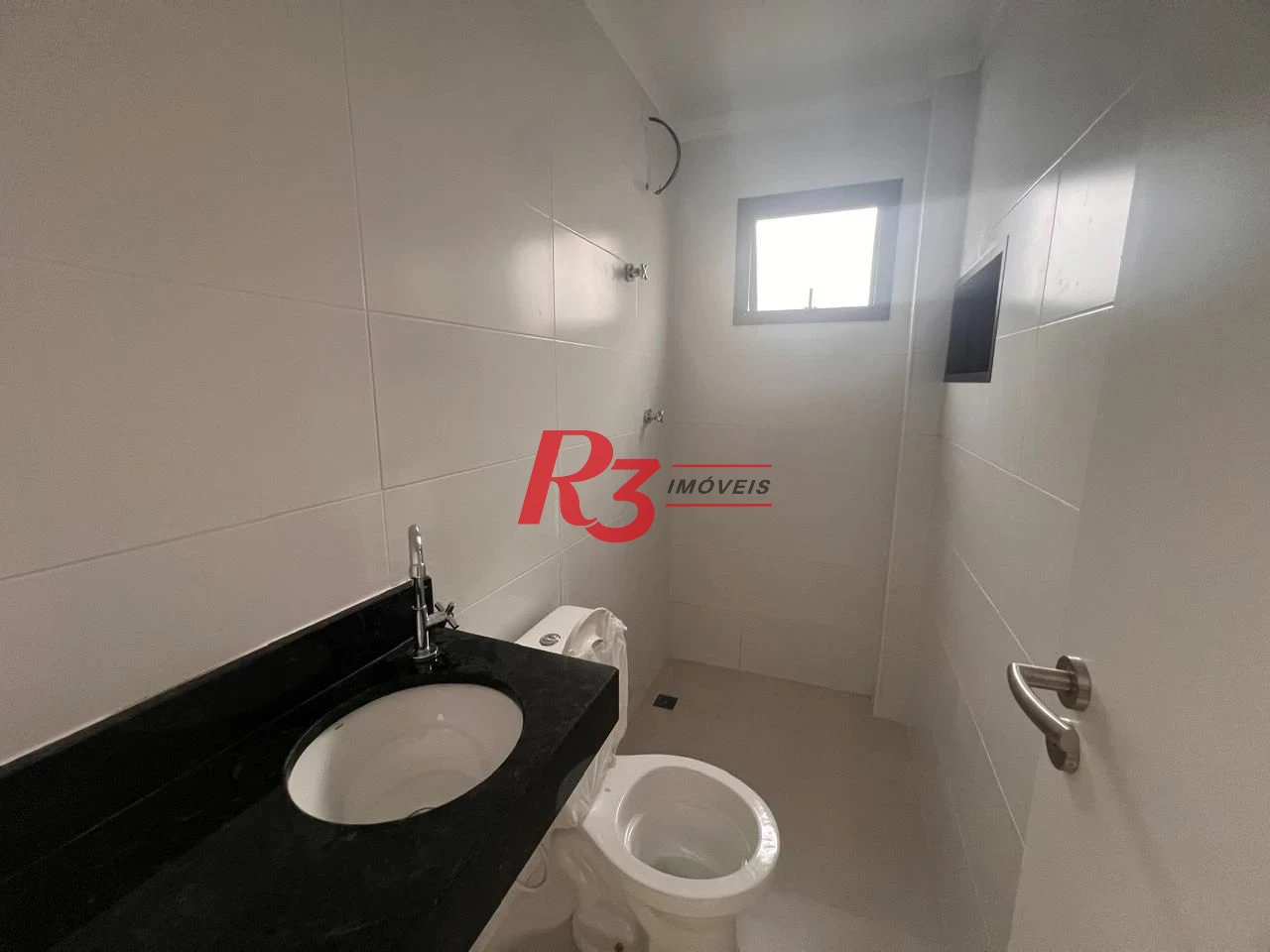 Village com 2 dormitórios à venda, 90 m² por R$ 655.000,00 - Campo Grande - Santos/SP