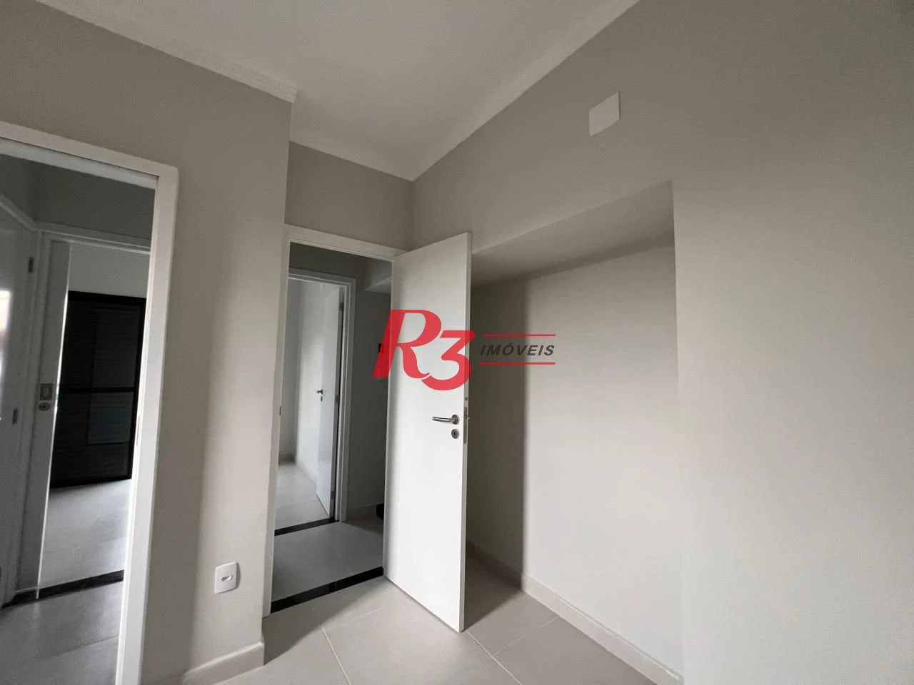 Village com 2 dormitórios à venda, 90 m² por R$ 605.000,00 - Campo Grande - Santos/SP