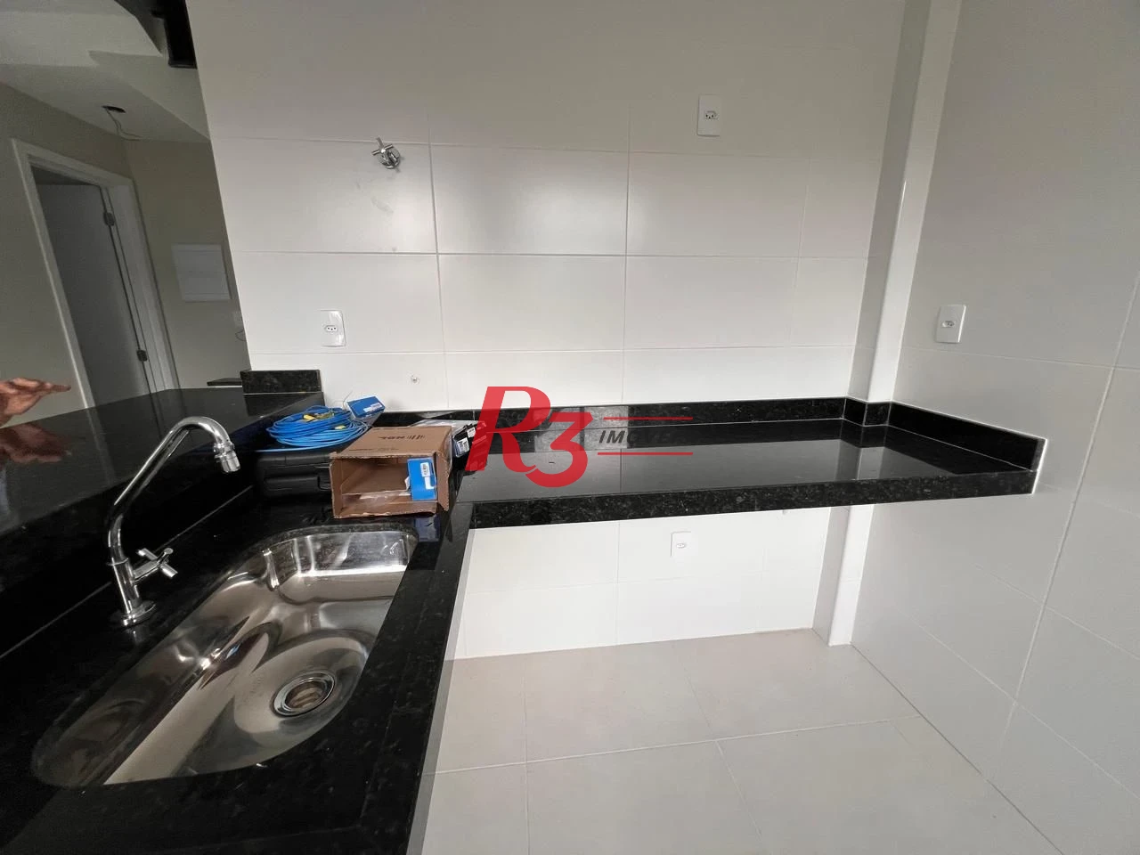 Village com 2 dormitórios à venda, 90 m² por R$ 688.000,00 - Campo Grande - Santos/SP