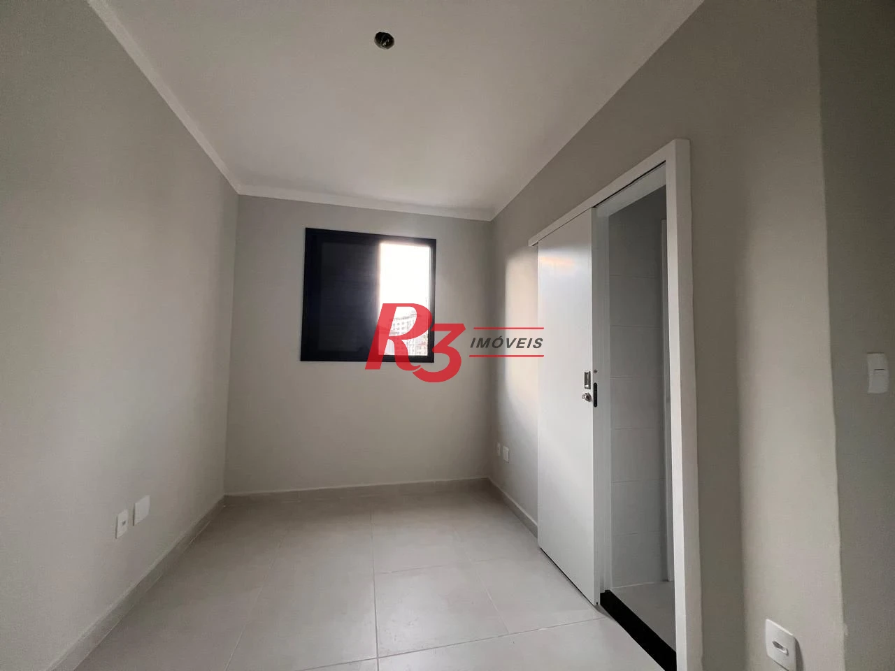 Village com 2 dormitórios à venda, 90 m² por R$ 688.000,00 - Campo Grande - Santos/SP
