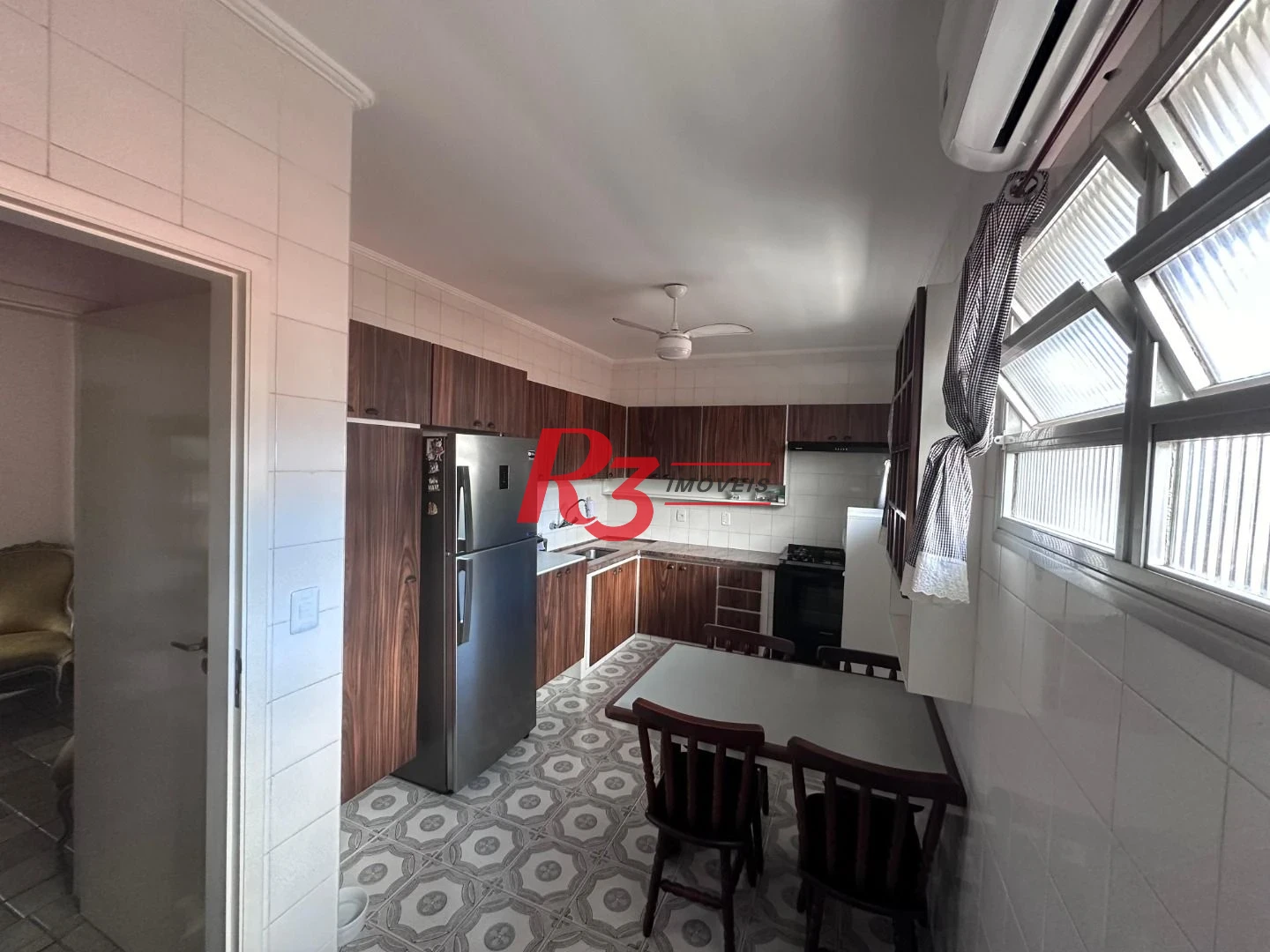 Apartamento com 4 dormitórios à venda, 185 m² por R$ 1.200.000,00 - Marapé - Santos/SP