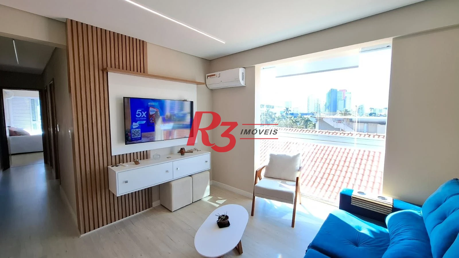Apartamento à venda, 2 quartos (1 suíte), 1 vaga, no Campo Grande, em Santos SP.