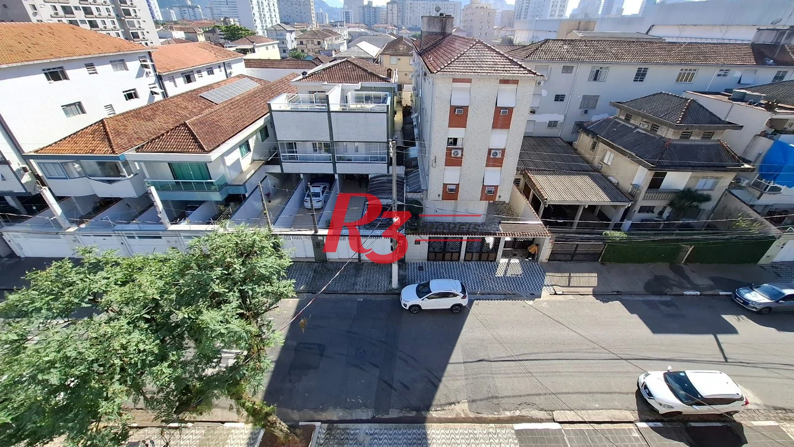 Apartamento à venda, 2 quartos (1 suíte), 1 vaga, no Campo Grande, em Santos SP.