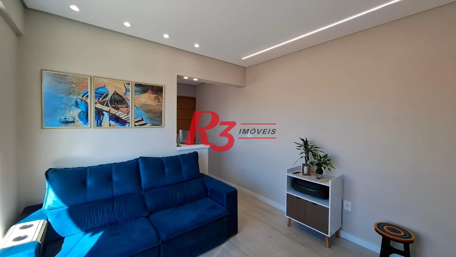 Apartamento à venda, 2 quartos (1 suíte), 1 vaga, no Campo Grande, em Santos SP.