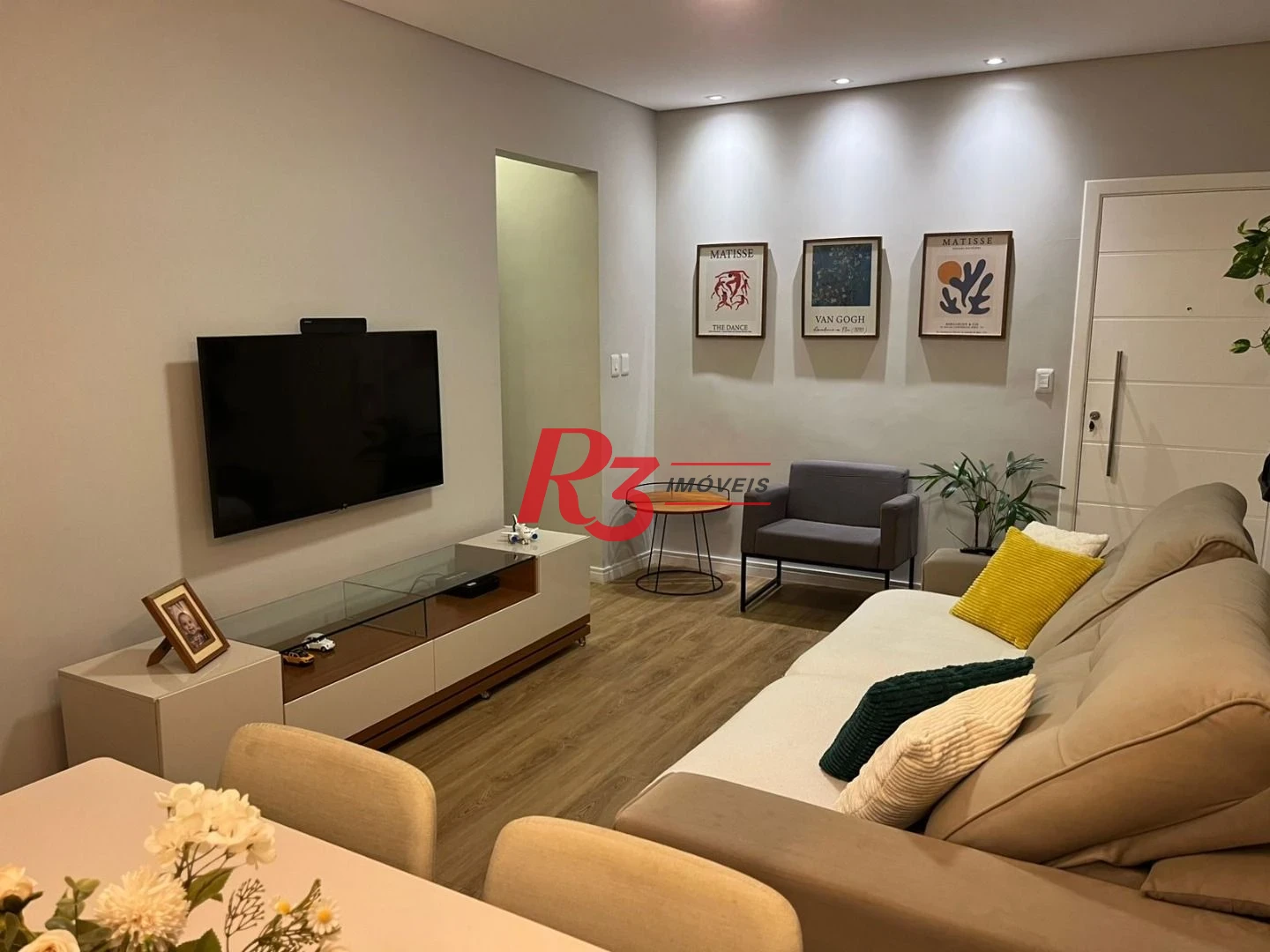 Apartamento com 2 dormitórios à venda, 70 m² por R$ 470.000,00 - Embaré - Santos/SP