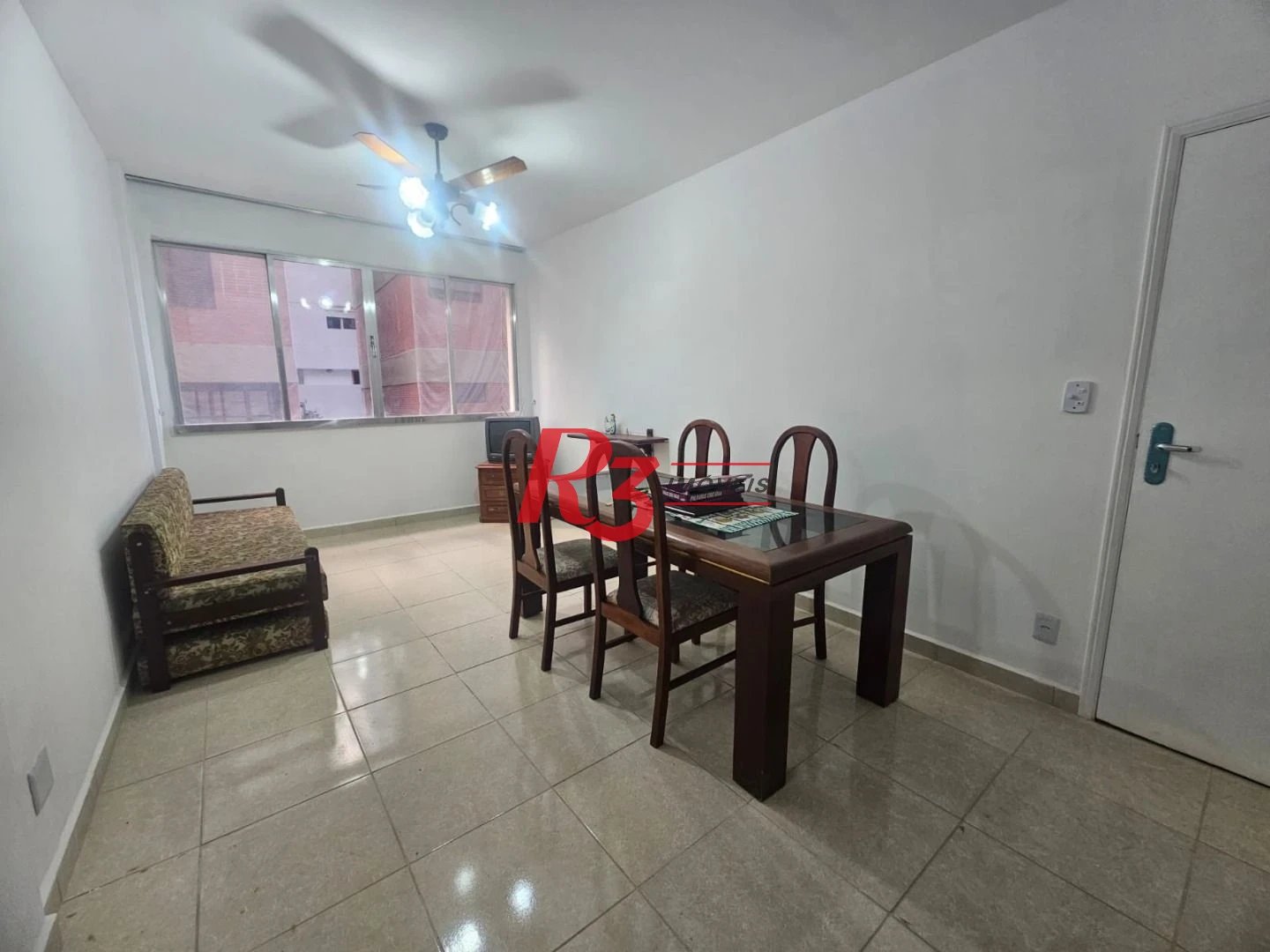Apartamento para Alugar 3 dormitórios Frente Mar 1 VG Bairro Embaré Santos.