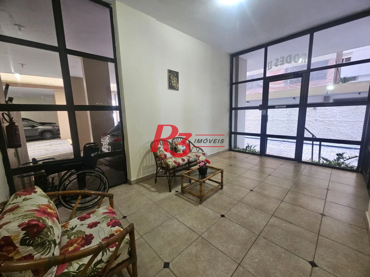 Apartamento para Alugar 3 dormitórios Frente Mar 1 VG Bairro Embaré Santos.