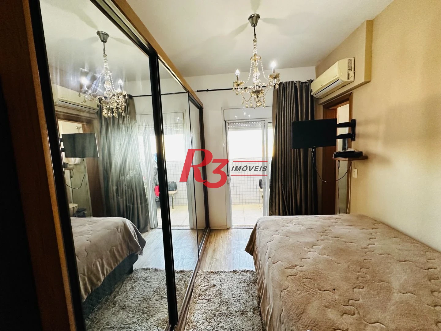 Apartamento com 2 dormitórios à venda, 82 m² por R$ 1.020.000,00 - Gonzaga - Santos/SP