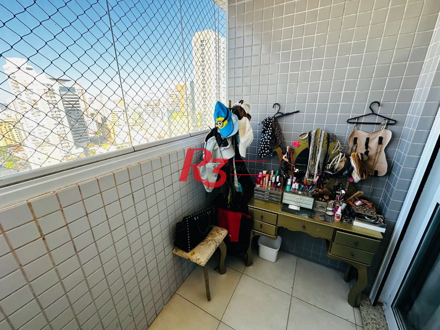 Apartamento com 2 dormitórios à venda, 82 m² por R$ 1.020.000,00 - Gonzaga - Santos/SP