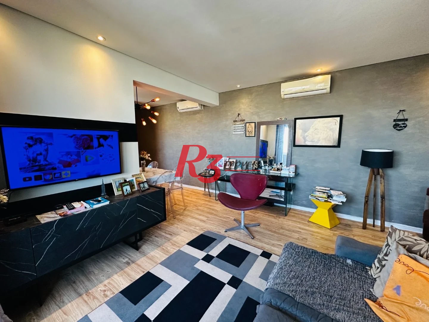 Apartamento com 2 dormitórios à venda, 82 m² por R$ 1.020.000,00 - Gonzaga - Santos/SP
