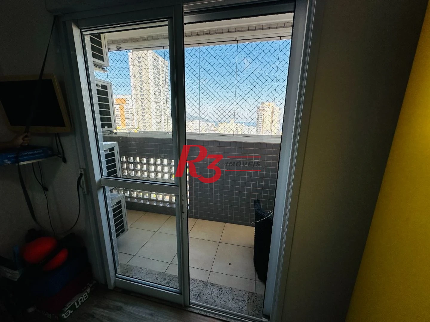 Apartamento com 2 dormitórios à venda, 82 m² por R$ 1.020.000,00 - Gonzaga - Santos/SP