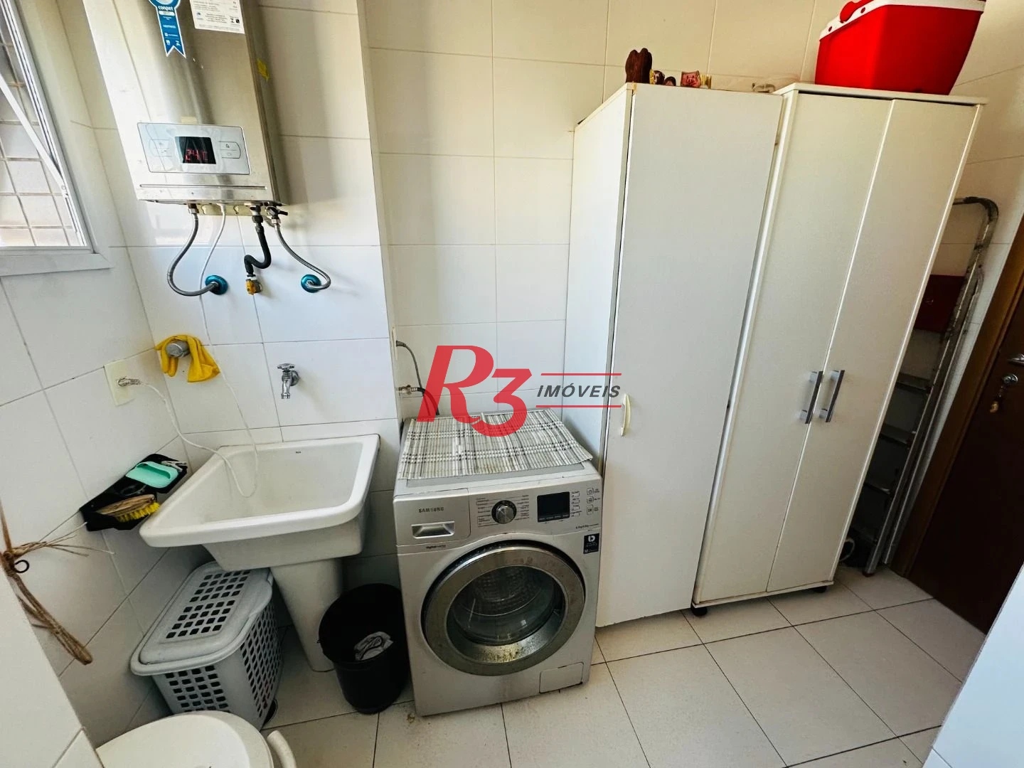 Apartamento com 2 dormitórios à venda, 82 m² por R$ 1.020.000,00 - Gonzaga - Santos/SP