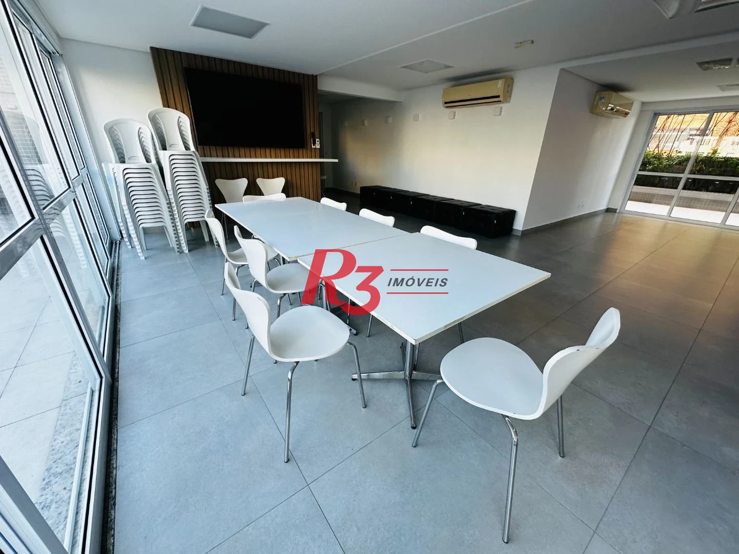 Apartamento com 2 dormitórios à venda, 82 m² por R$ 1.020.000,00 - Gonzaga - Santos/SP
