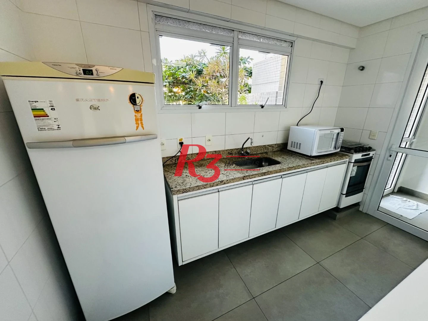 Apartamento com 2 dormitórios à venda, 82 m² por R$ 1.020.000,00 - Gonzaga - Santos/SP