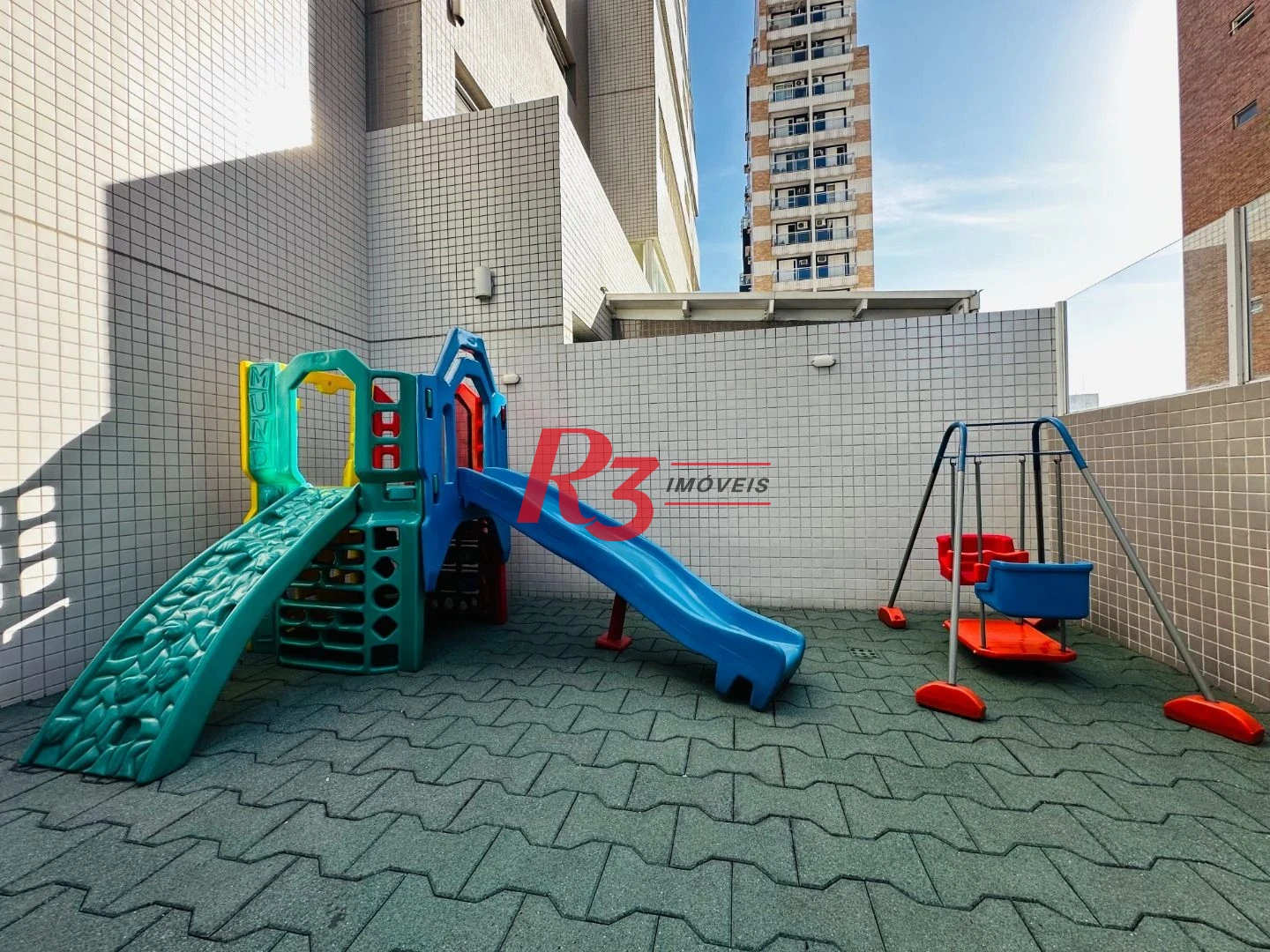 Apartamento com 2 dormitórios à venda, 82 m² por R$ 1.020.000,00 - Gonzaga - Santos/SP