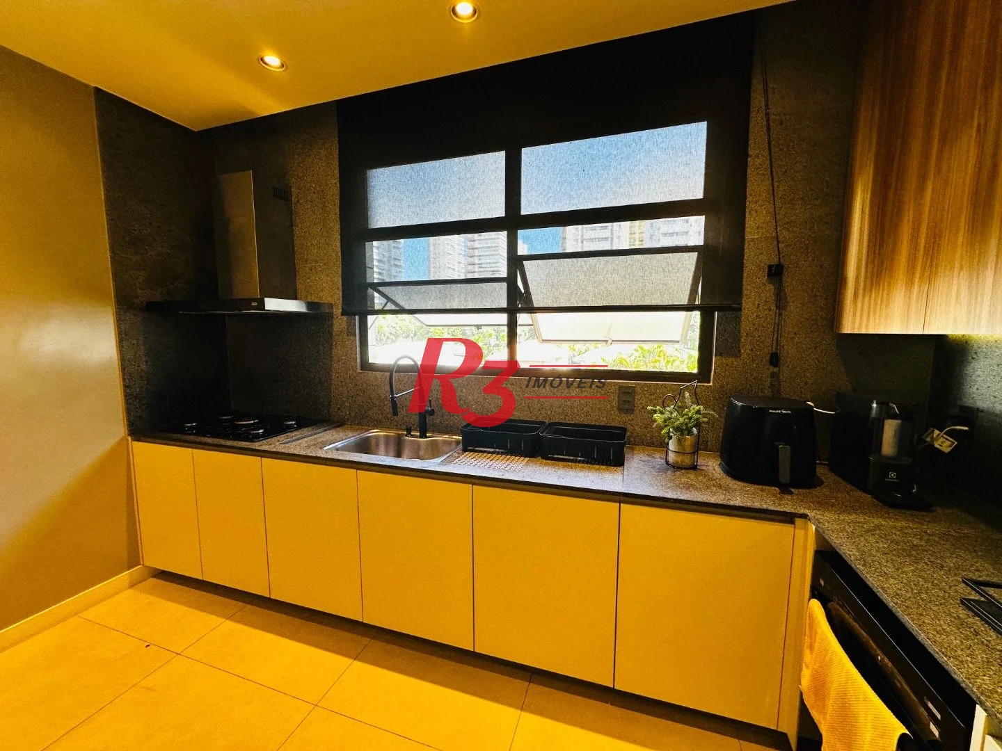 Apartamento com 4 dormitórios à venda, 238 m² por R$ 2.800.000,00 - Boqueirão - Santos/SP