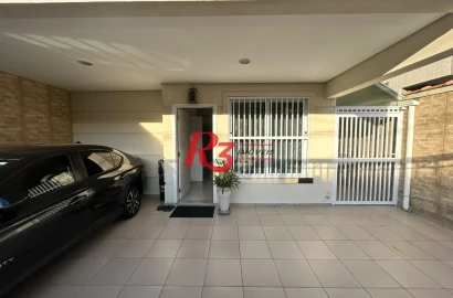 Casa com 2 dormitórios à venda, 130 m² por R$ 890.000,00 - Marapé - Santos/SP