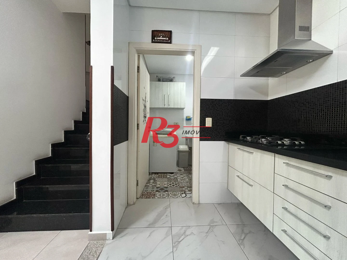 Casa com 2 dormitórios à venda, 130 m² por R$ 890.000,00 - Marapé - Santos/SP