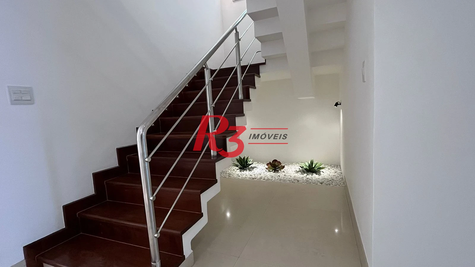 Casa com 4 dormitórios à venda, 370 m² por R$ 2.800.000,00 - Ponta da Praia - Santos/SP
