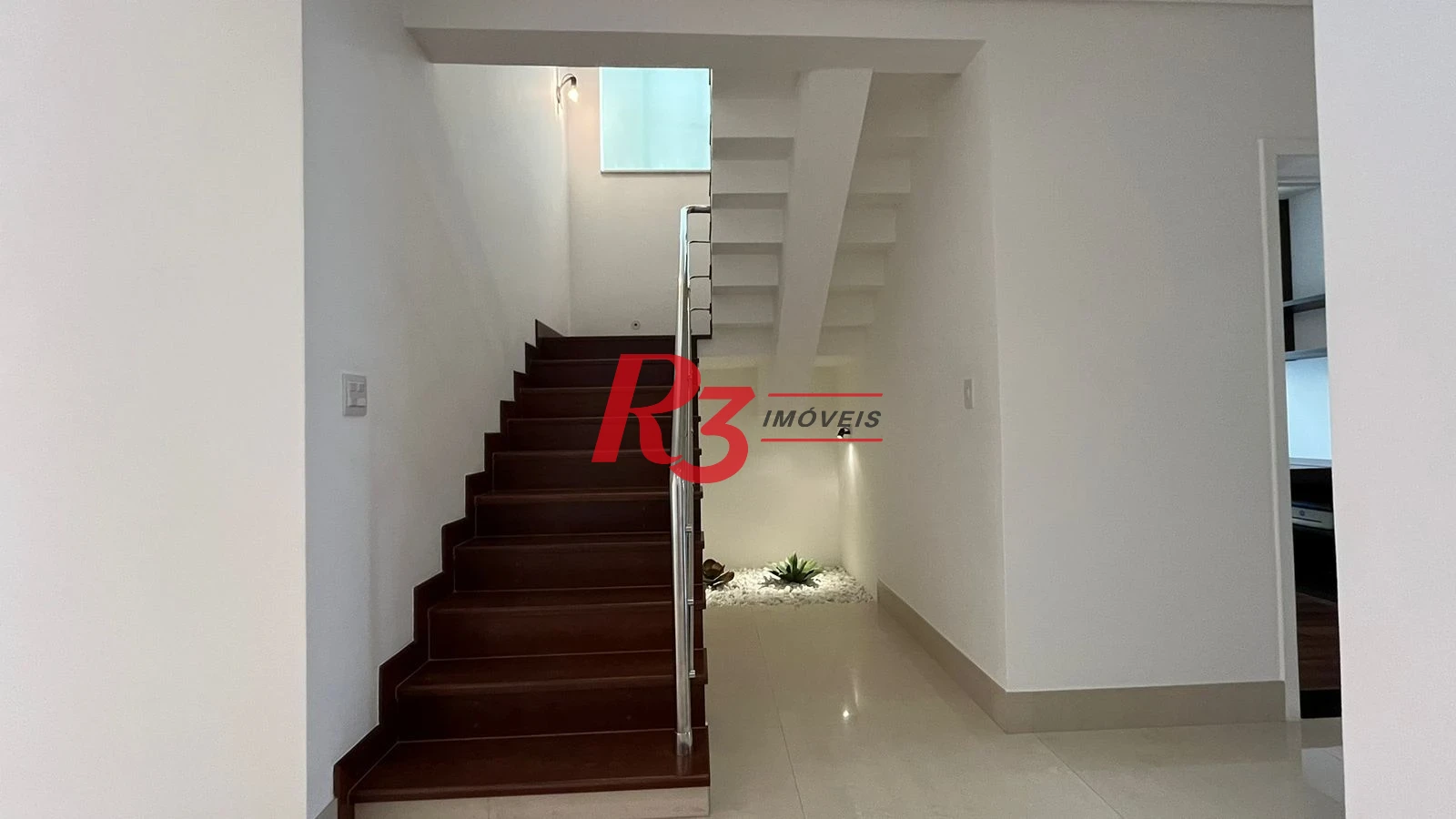 Casa com 4 dormitórios à venda, 370 m² por R$ 2.800.000,00 - Ponta da Praia - Santos/SP