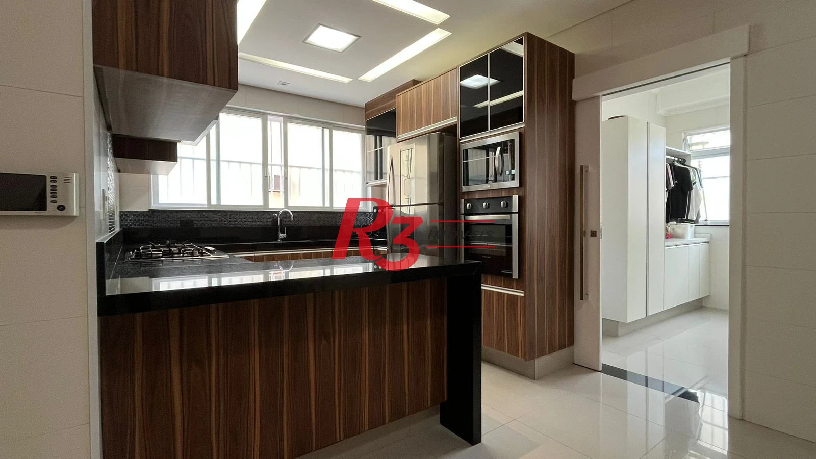 Casa com 4 dormitórios à venda, 370 m² por R$ 2.800.000,00 - Ponta da Praia - Santos/SP