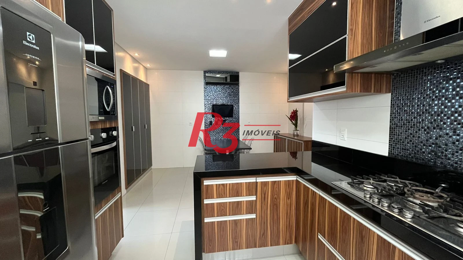 Casa com 4 dormitórios à venda, 370 m² por R$ 2.800.000,00 - Ponta da Praia - Santos/SP
