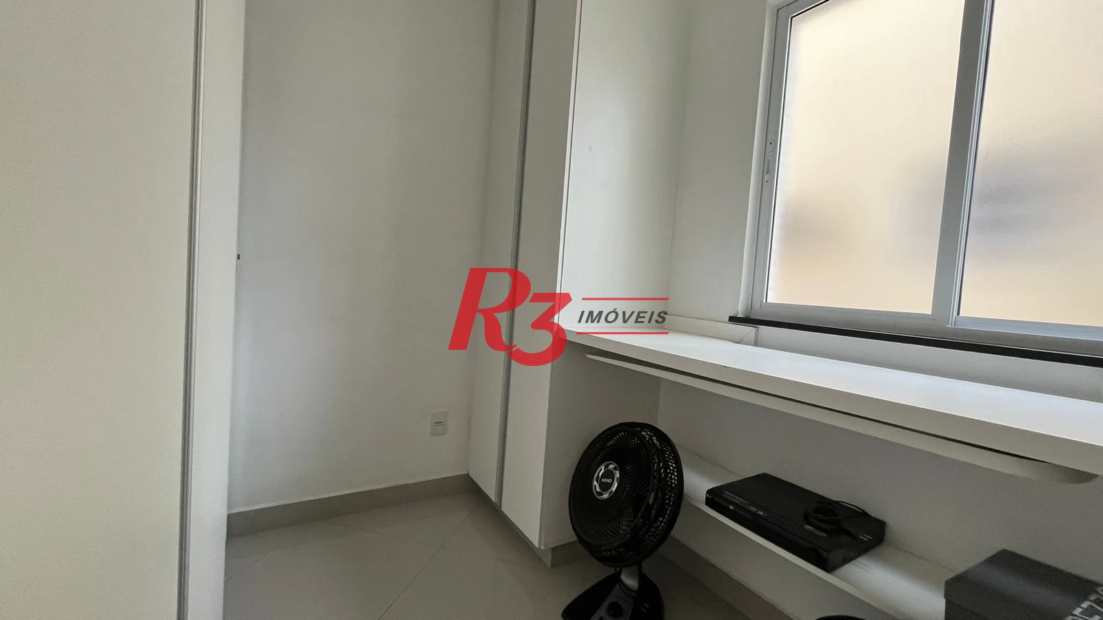 Casa com 4 dormitórios à venda, 370 m² por R$ 2.800.000,00 - Ponta da Praia - Santos/SP