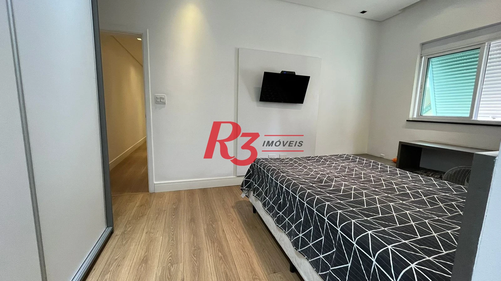 Casa com 4 dormitórios à venda, 370 m² por R$ 2.800.000,00 - Ponta da Praia - Santos/SP