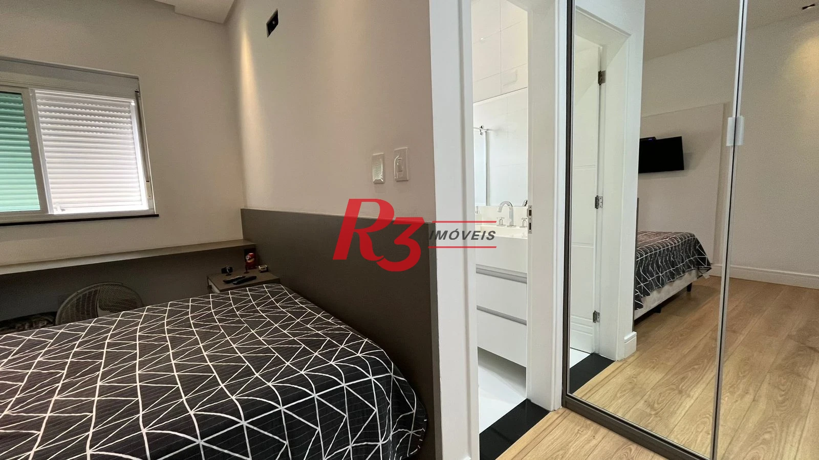 Casa com 4 dormitórios à venda, 370 m² por R$ 2.800.000,00 - Ponta da Praia - Santos/SP