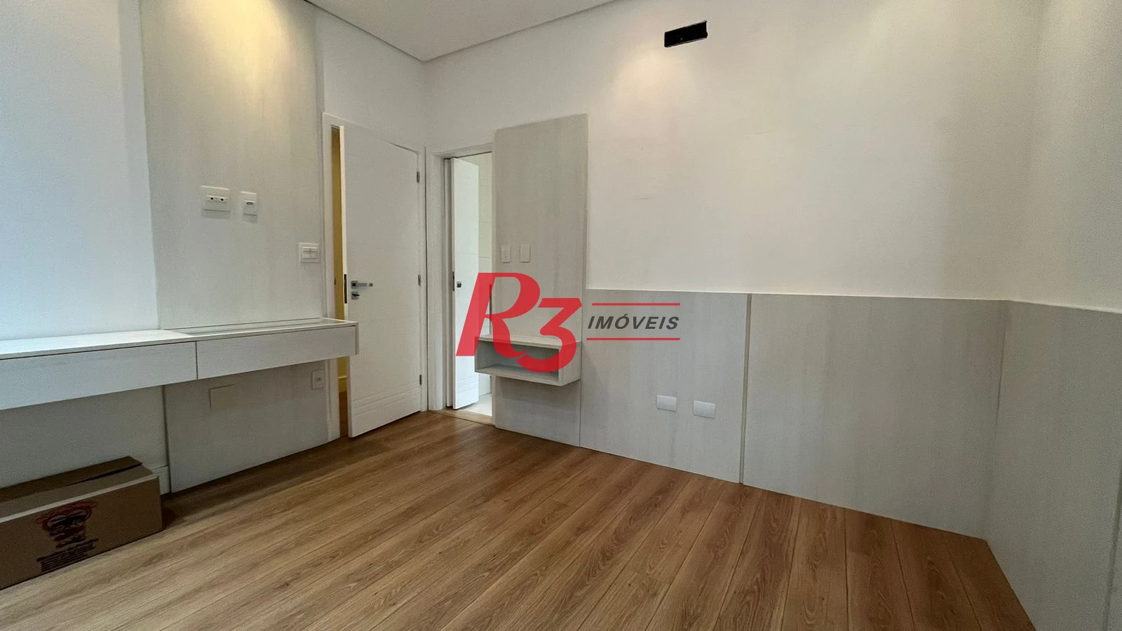Casa com 4 dormitórios à venda, 370 m² por R$ 2.800.000,00 - Ponta da Praia - Santos/SP
