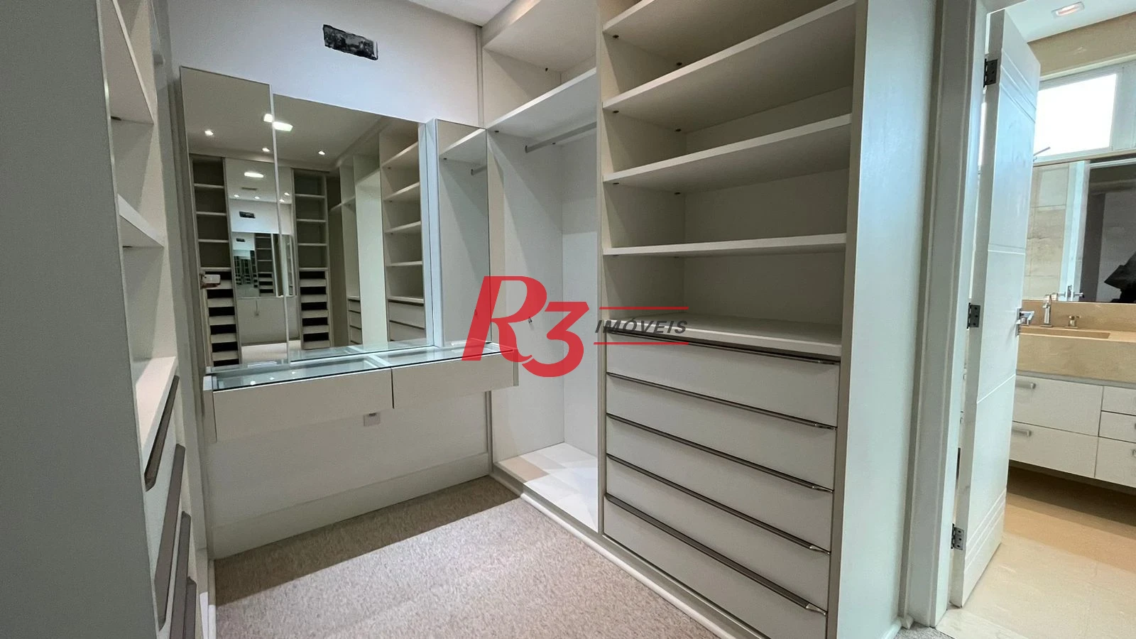 Casa com 4 dormitórios à venda, 370 m² por R$ 2.800.000,00 - Ponta da Praia - Santos/SP