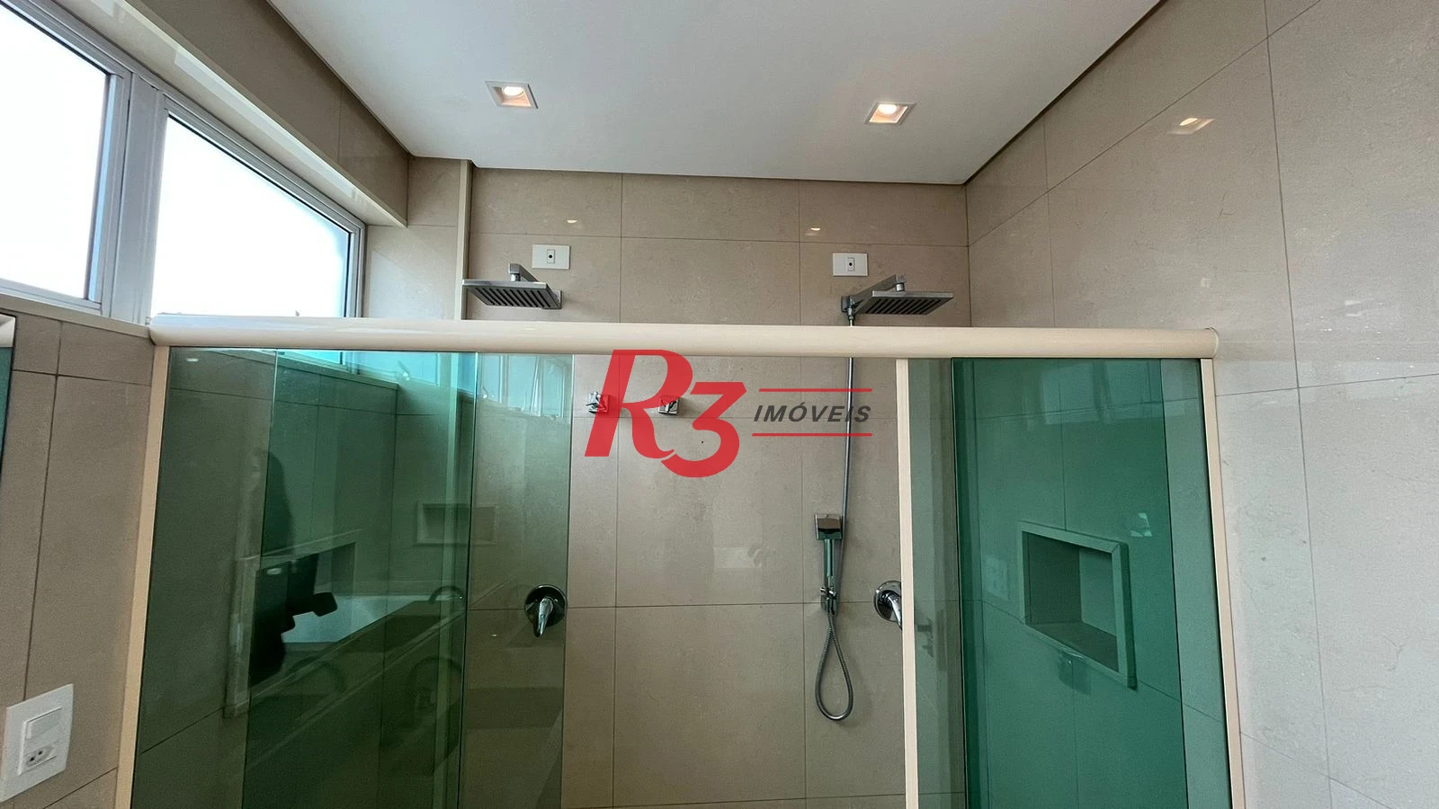 Casa com 4 dormitórios à venda, 370 m² por R$ 2.800.000,00 - Ponta da Praia - Santos/SP