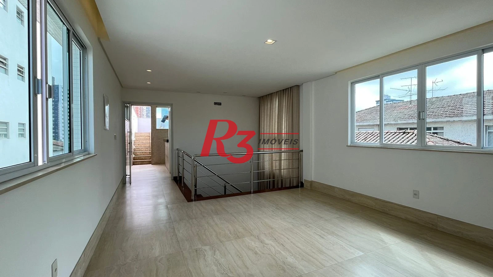 Casa com 4 dormitórios à venda, 370 m² por R$ 2.800.000,00 - Ponta da Praia - Santos/SP