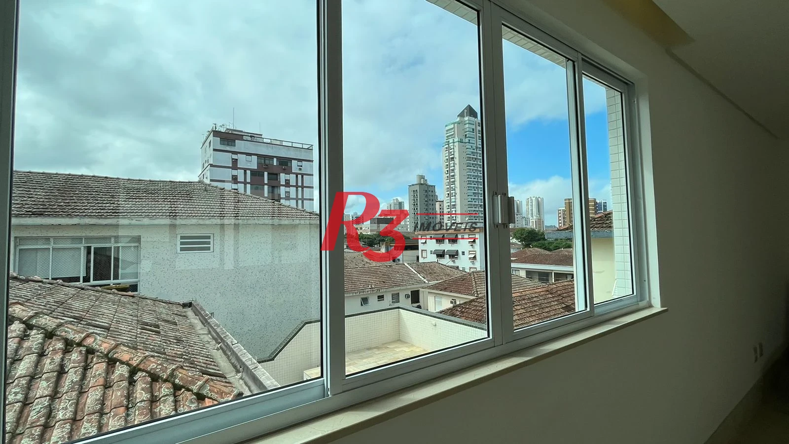 Casa com 4 dormitórios à venda, 370 m² por R$ 2.800.000,00 - Ponta da Praia - Santos/SP