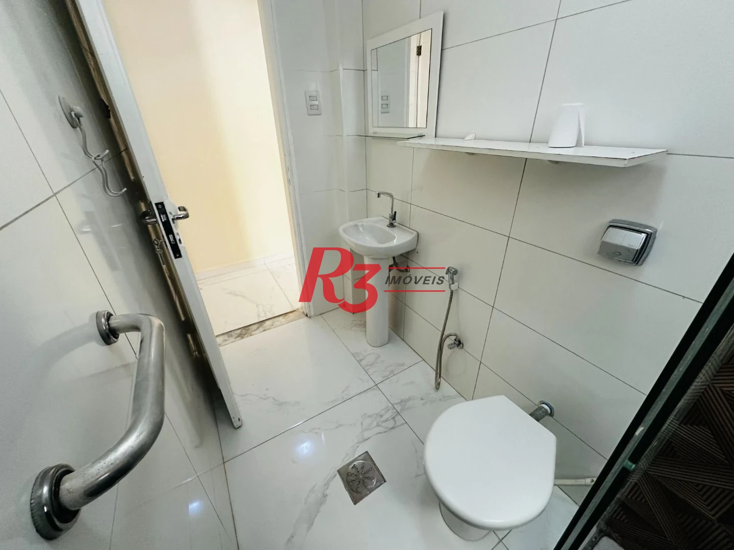 Apartamento para alugar no Gonzaga - Santos/SP