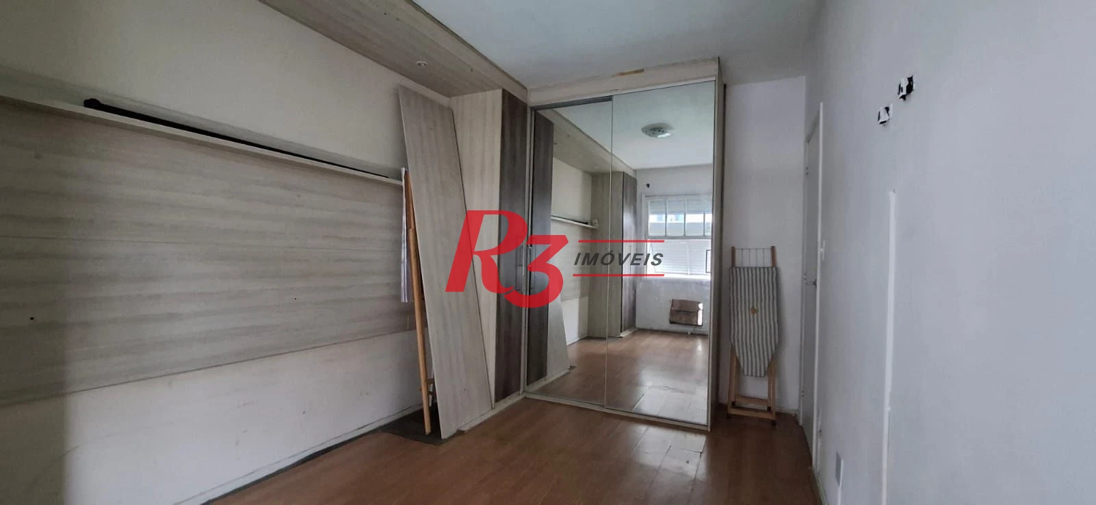 Apartamento com 2 dormitórios à venda, 76 m² por R$ 375.000,00 - Encruzilhada - Santos/SP
